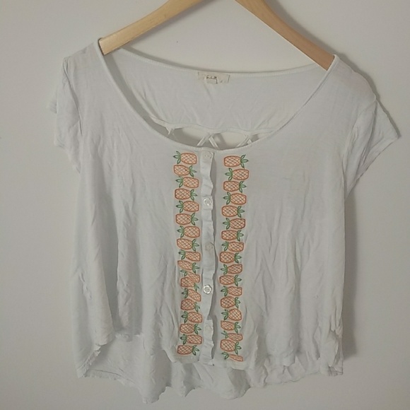 NWOT EM Pineapple Embroidered Criss Cross Back Tee - Picture 1 of 4